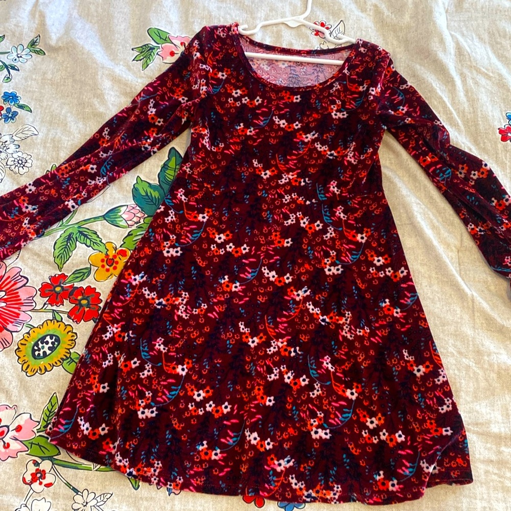 Burgundy floral dress size 7